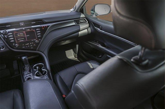 Photo of 2019 White Toyota Camry