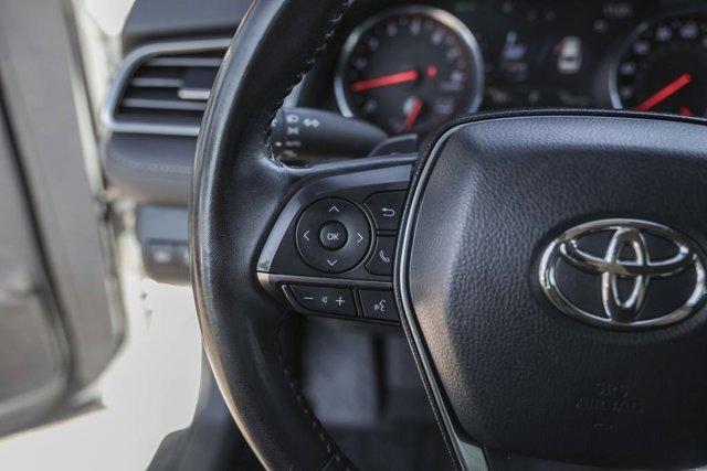 Photo of 2019 White Toyota Camry