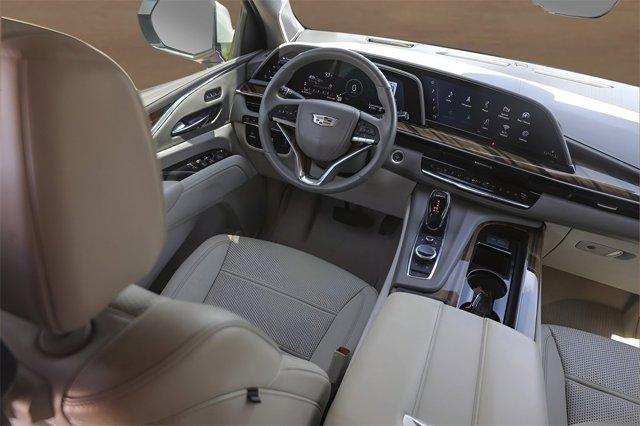 Photo of 2021 Crystal White Tricoat Cadillac Escalade
