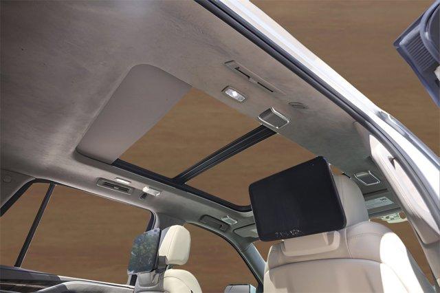 Photo of 2021 Crystal White Tricoat Cadillac Escalade
