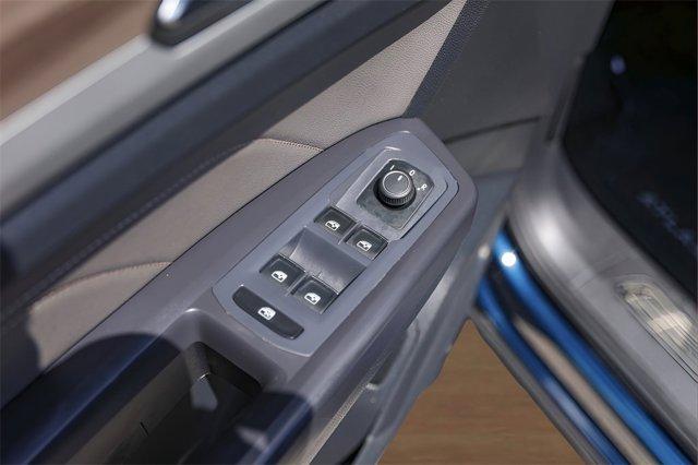 Photo of 2021 Blue Volkswagen Atlas