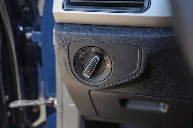 Photo of 2021 Blue Volkswagen Atlas