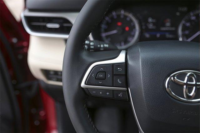 Photo of 2023 Red Toyota Highlander