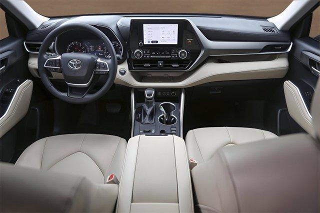 Photo of 2023 Red Toyota Highlander