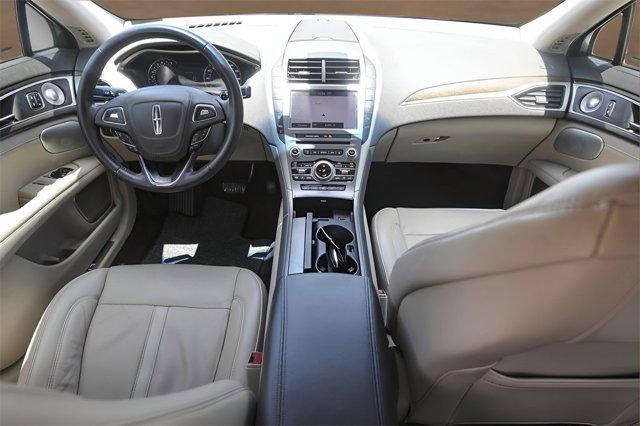 Photo of 2020 White Platinum Lincoln MKZ