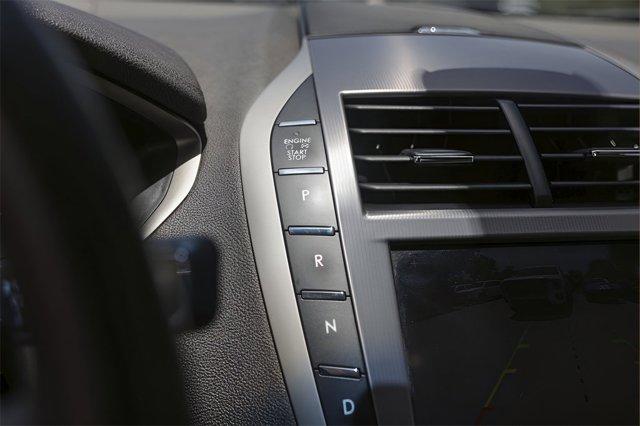 Photo of 2020 White Platinum Lincoln MKZ