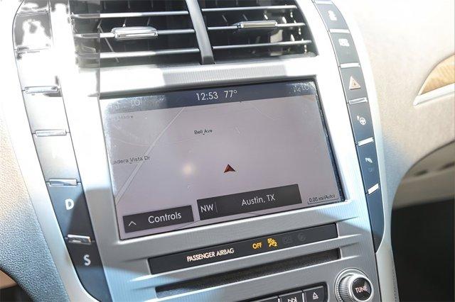 Photo of 2020 White Platinum Lincoln MKZ