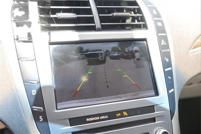 Photo of 2020 White Platinum Lincoln MKZ