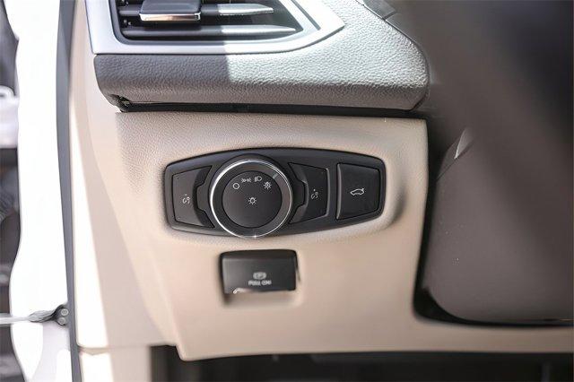 Photo of 2020 White Platinum Lincoln MKZ