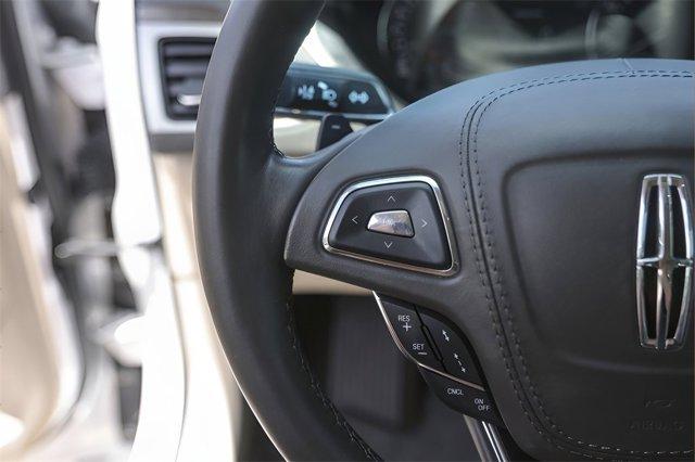 Photo of 2020 White Platinum Lincoln MKZ