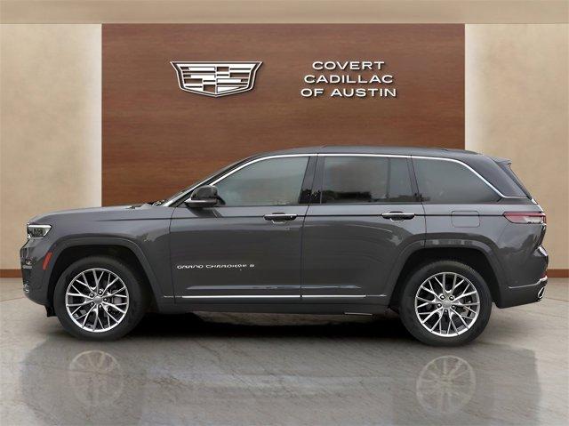 Photo of 2024 Baltic Gray Metallic Clearcoat Jeep Grand Cherokee