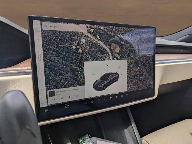 Photo of 2021 Gray Tesla Model S