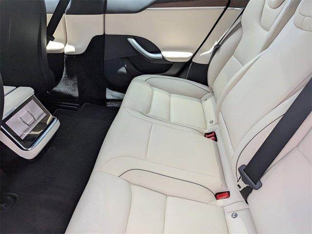 Photo of 2021 Gray Tesla Model S