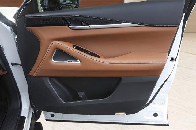 Photo of 2024 Majestic White/Black Obsidian INFINITI QX60