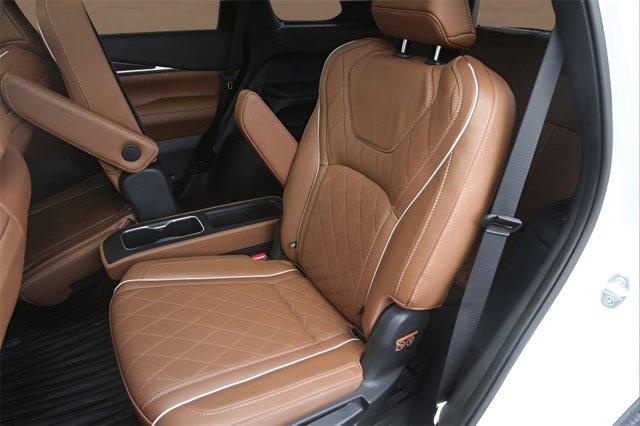 Photo of 2024 Majestic White/Black Obsidian INFINITI QX60