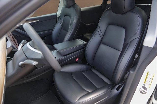 Photo of 2023 White Tesla Model Y