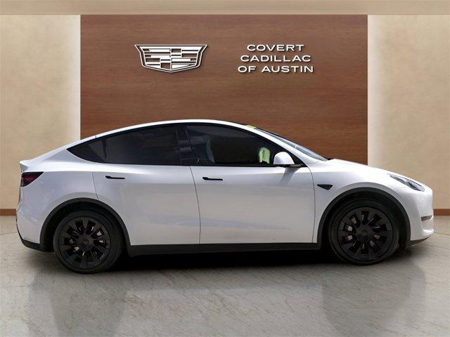 Photo of 2023 White Tesla Model Y