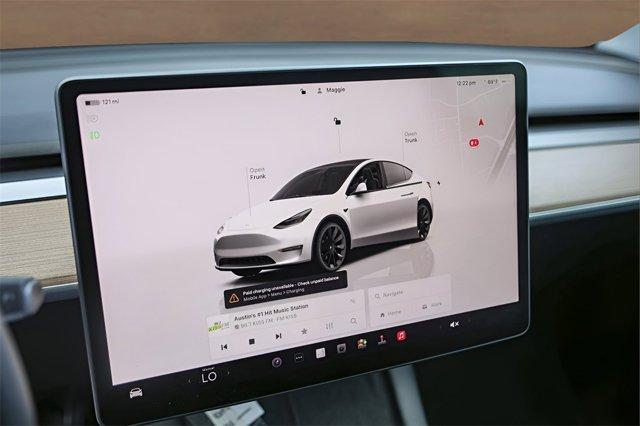 Photo of 2023 White Tesla Model Y