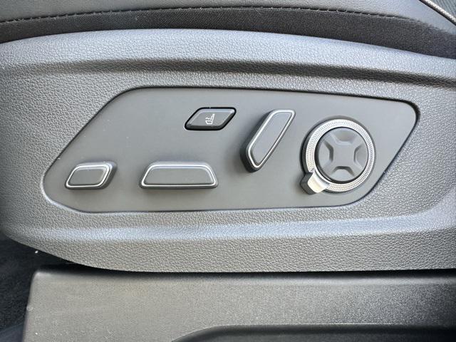 Photo of 2025 Hyper White Hyundai PALISADE