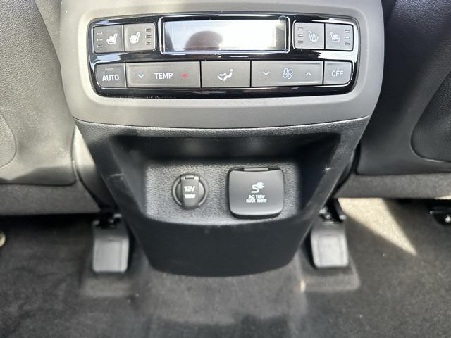 Photo of 2025 Hyper White Hyundai PALISADE