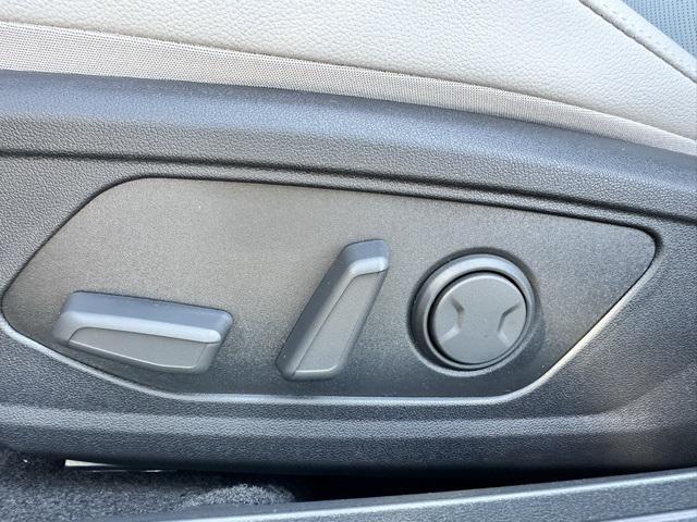 Photo of 2025 Ecotronic Gray Hyundai ELANTRA
