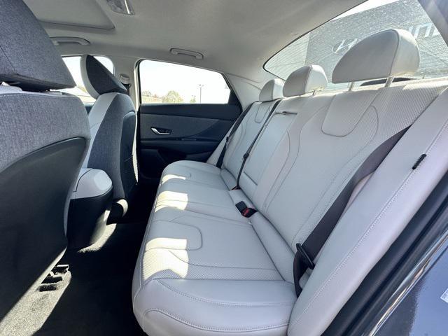 Photo of 2025 Ecotronic Gray Hyundai ELANTRA