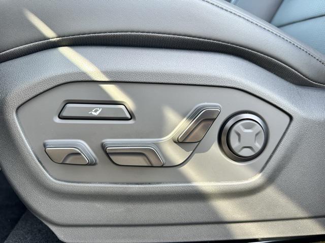 Photo of 2026 Phantom Black Hyundai SANTA FE HEV