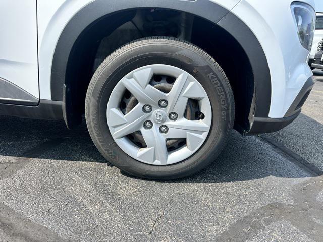 Photo of 2020 Ceramic White Hyundai VENUE