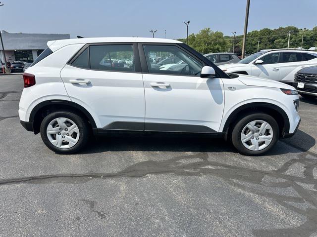 Photo of 2020 Ceramic White Hyundai VENUE