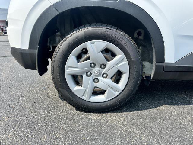 Photo of 2020 Ceramic White Hyundai VENUE