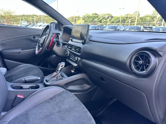Photo of 2023 Lunar White Hyundai Kona N