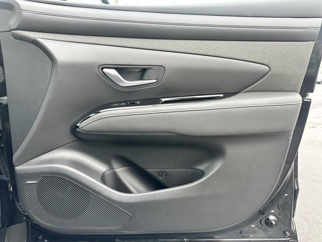 Photo of 2025 Phantom Black Hyundai SANTA CRUZ