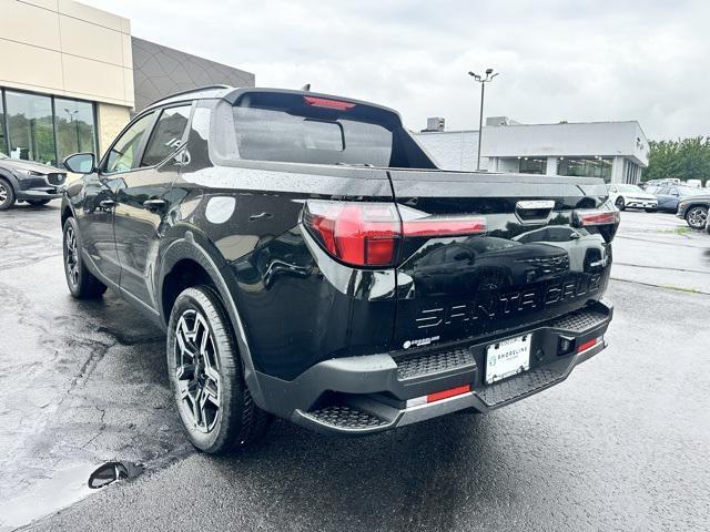 Photo of 2025 Phantom Black Hyundai SANTA CRUZ