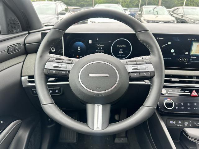 Photo of 2025 Phantom Black Hyundai SANTA CRUZ
