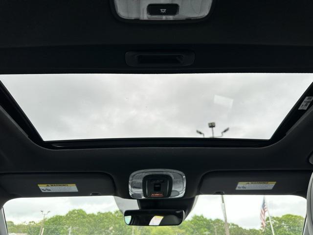 Photo of 2025 Serenity White Hyundai ELANTRA