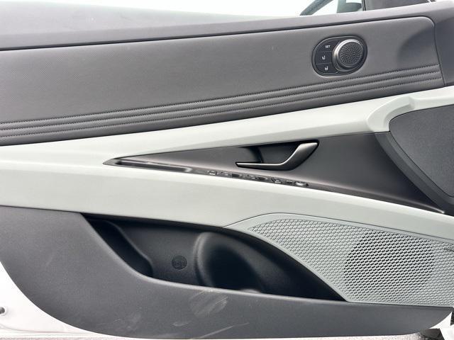 Photo of 2025 Serenity White Hyundai ELANTRA