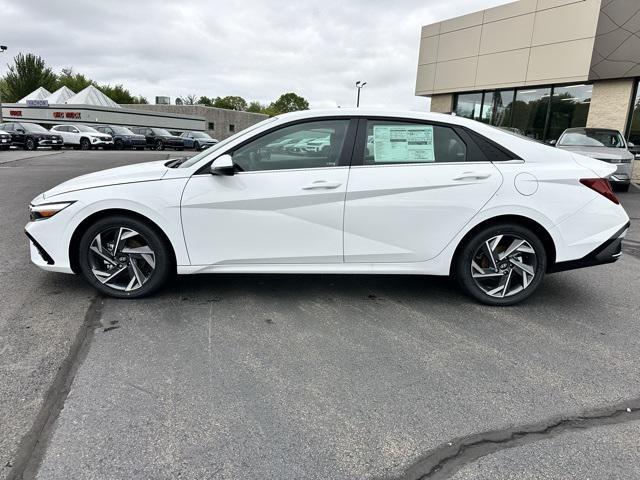Photo of 2025 Serenity White Hyundai ELANTRA