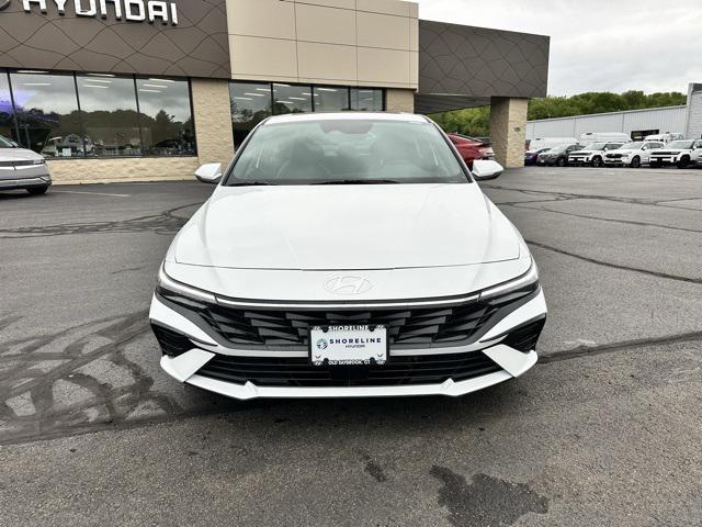 Photo of 2025 Serenity White Hyundai ELANTRA
