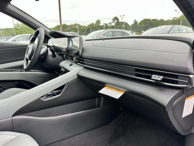 Photo of 2025 Serenity White Hyundai ELANTRA