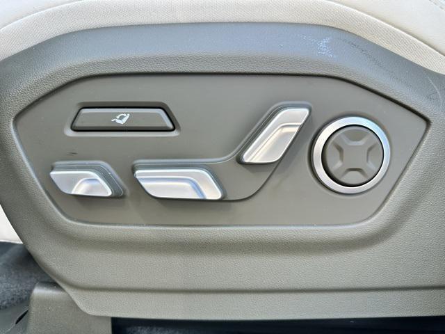 Photo of 2025 Serenity White Hyundai SANTA FE HEV