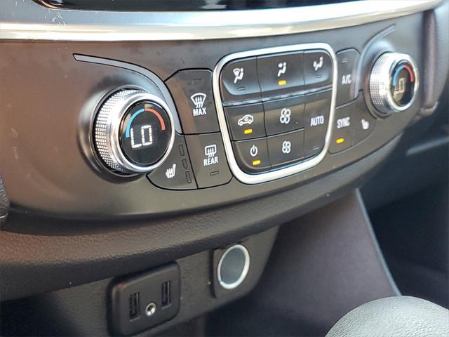Photo of 2023 Summit White Chevrolet Traverse