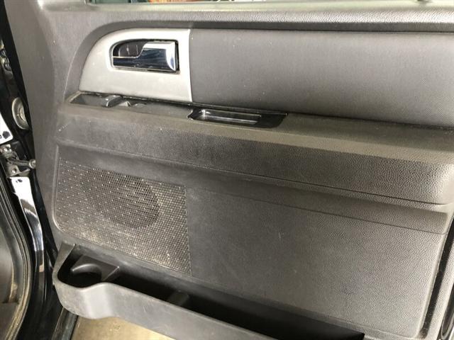 Photo of 2012 Black Ford Expedition EL