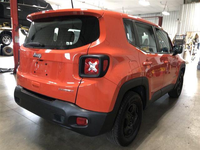 Photo of 2019 Omaha Orange Clearcoat Jeep Renegade