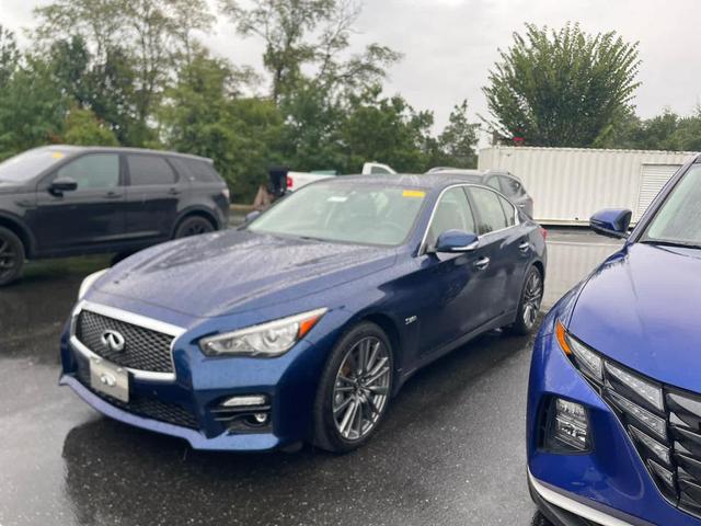 Photo of 2016 Gray INFINITI Q50