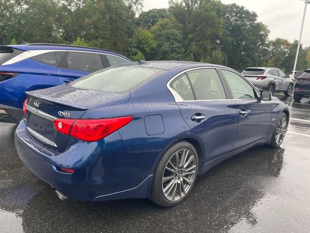 Photo of 2016 Gray INFINITI Q50
