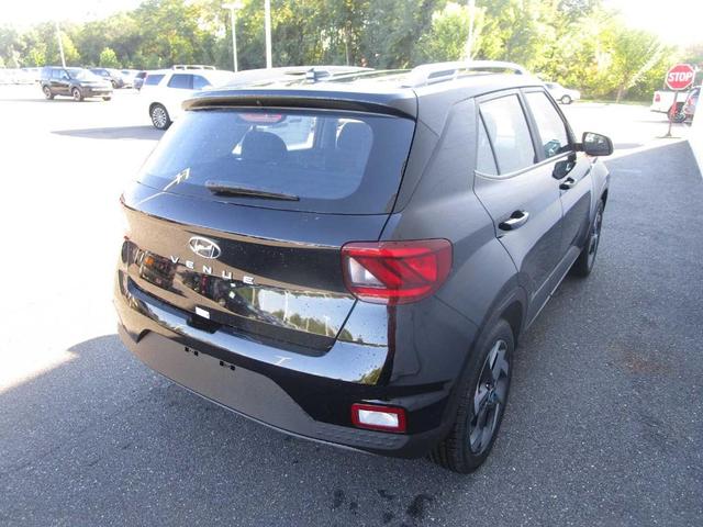 Photo of 2026 Onyx Black Hyundai VENUE