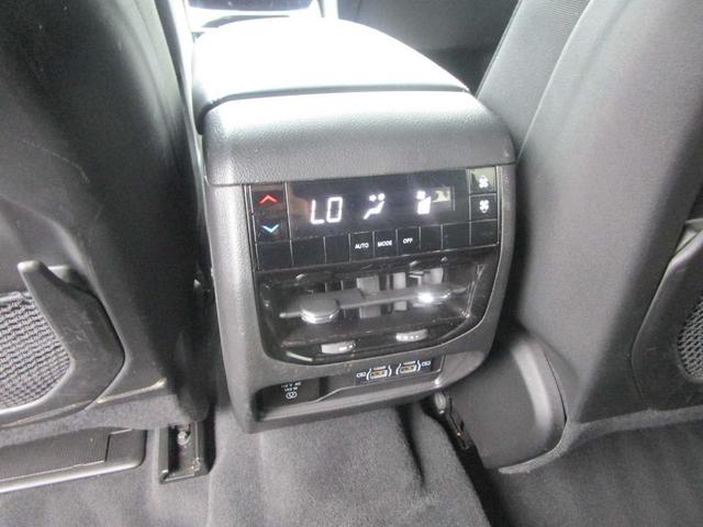 Photo of 2024 Bright White Clearcoat Jeep Grand Cherokee L