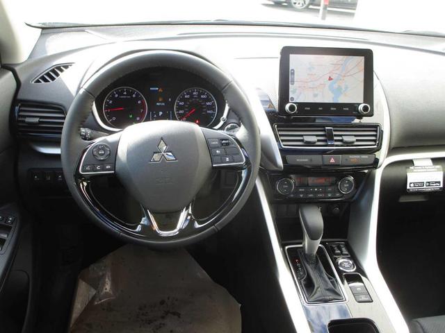 Photo of 2025 White Diamond Mitsubishi Eclipse Cross