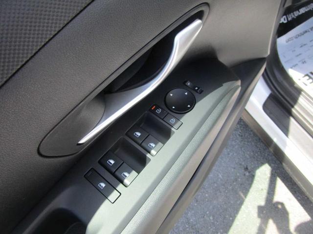 Photo of 2025 Serenity White Pearl Hyundai TUCSON