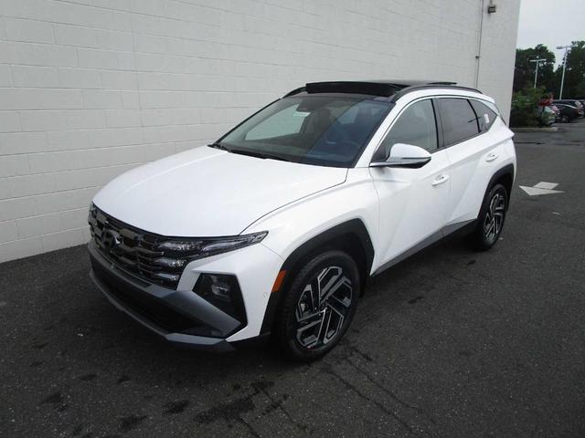 Photo of 2025 Serenity White Pearl Hyundai TUCSON